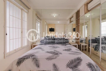 Bedroom Homey 1BR Apartment Middle Floor with garden golf View at Gardenia Boulevard Apartment