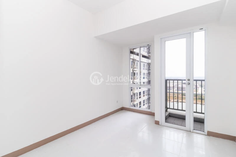 Bedroom Lovely Studio Apartment Middle Floor with City View at Tokyo Riverside Apartment