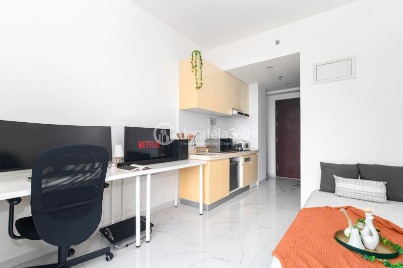Bedroom Studio Apartment with City View at Sky House BSD Apartment