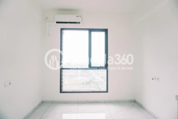 Bedroom Studio Sky House Alam Sutera Apartment at High Floor