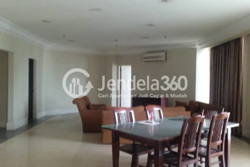 Bedroom 1 5BR Apartment with City View at Batavia Apartment