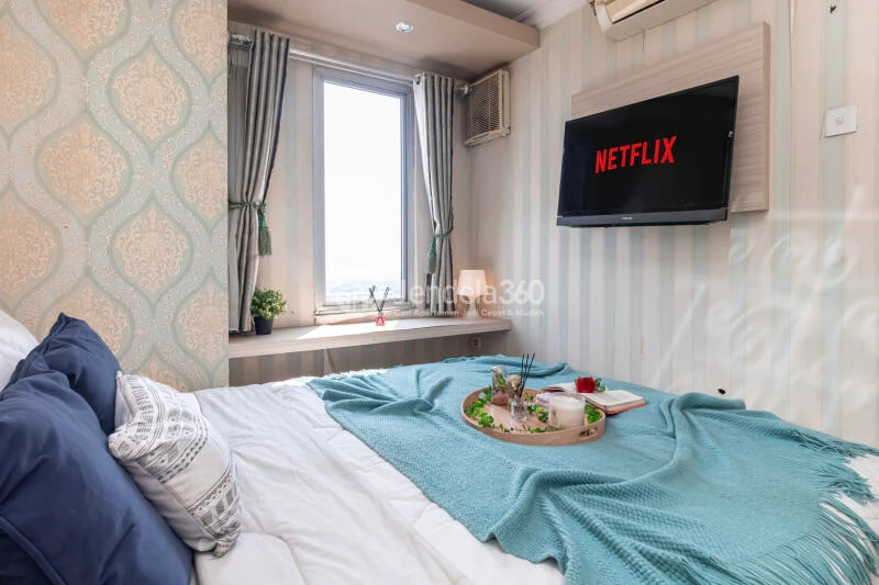 Bedroom 1 High Floor 3BR Apartment with city View at Bassura City Apartment