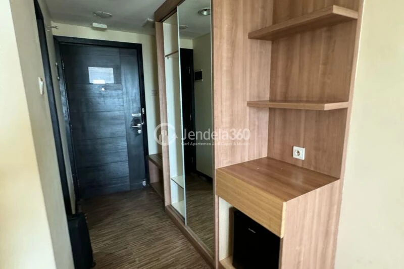 Bedroom Fancy Studio Apartment at Great Western Resort Tower B