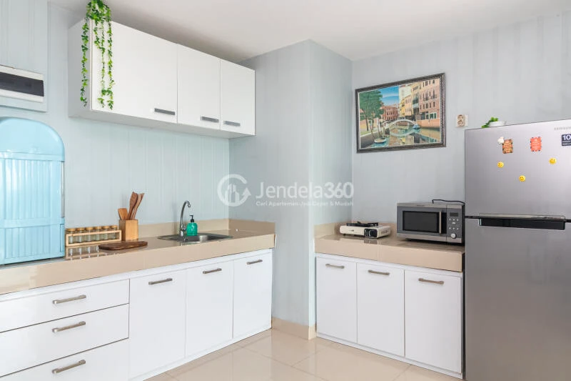 Kitchen 1BR Apartment with  View at U Residence Karawaci