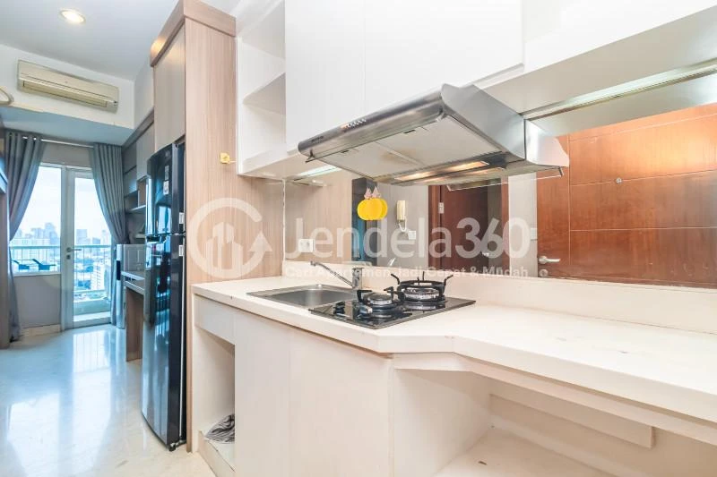 Kitchen High Floor Studio Apartment with  View at Capitol Park