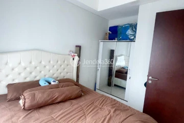 Bedroom High Floor 1BR Apartment with City View at Puri Mansion