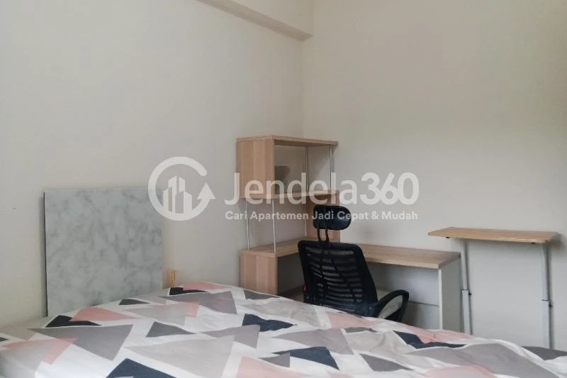 Bedroom 1 2BR Apartment with Jalan tol View at Podomoro Golf View Apartment