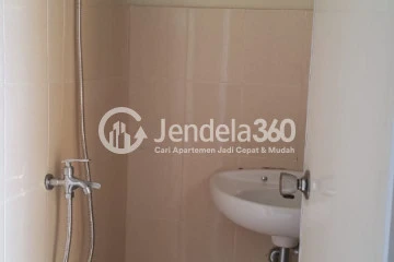 Bathroom Studio Green Palm Residence Apartment at Tower B