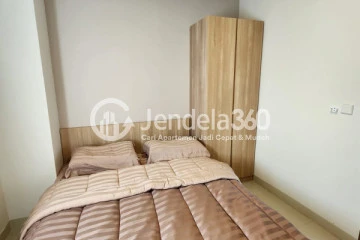 Bedroom 2 Middle Floor 2BR Apartment with city View at Oak Tower Apartment