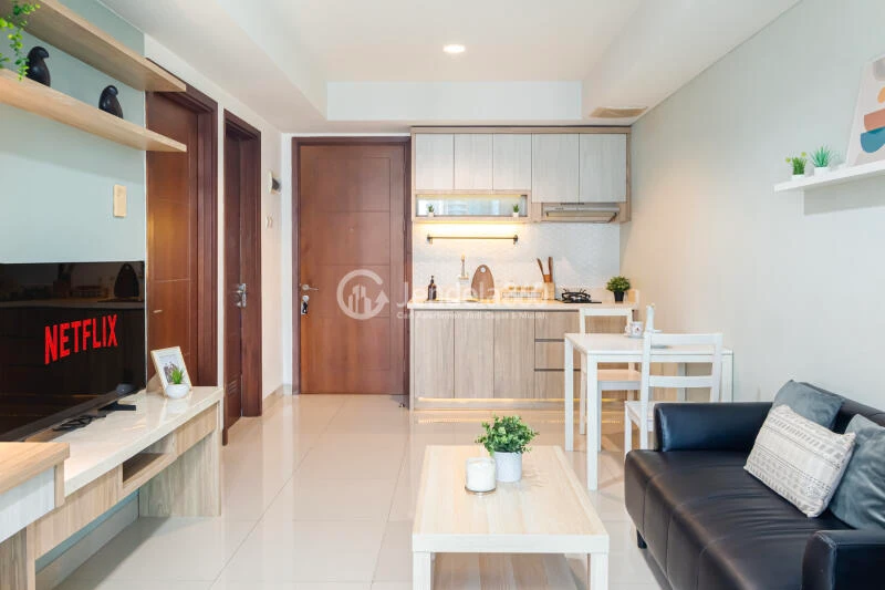 Living Room Tidy 2BR Apartment at Springhill Terrace Residence Low Floor