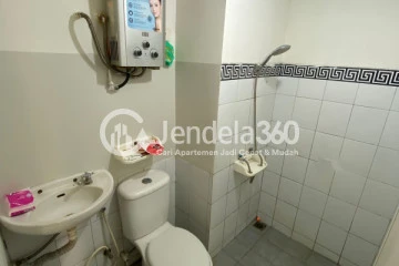 Bathroom 2BR Grand Asia Afrika Residence Apartment at High Floor