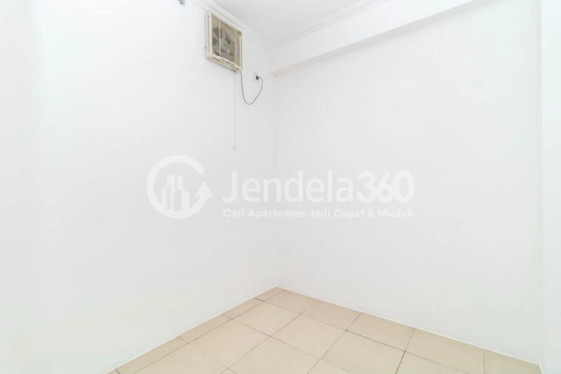 Bedroom 2 Kalibata City Green Palace 2BR Non Furnished