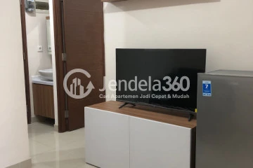 Living Room Middle Floor 2BR Apartment with City View at Sudirman Suites Bandung Apartment