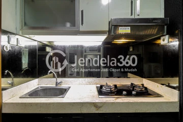 Kitchen Studio MTH Square Apartment at Middle Floor