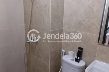 Bathroom Middle Floor Studio Apartment with City View at Transpark Cibubur Apartment