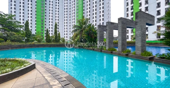 Swimming Pool - Green Lake View Apartment