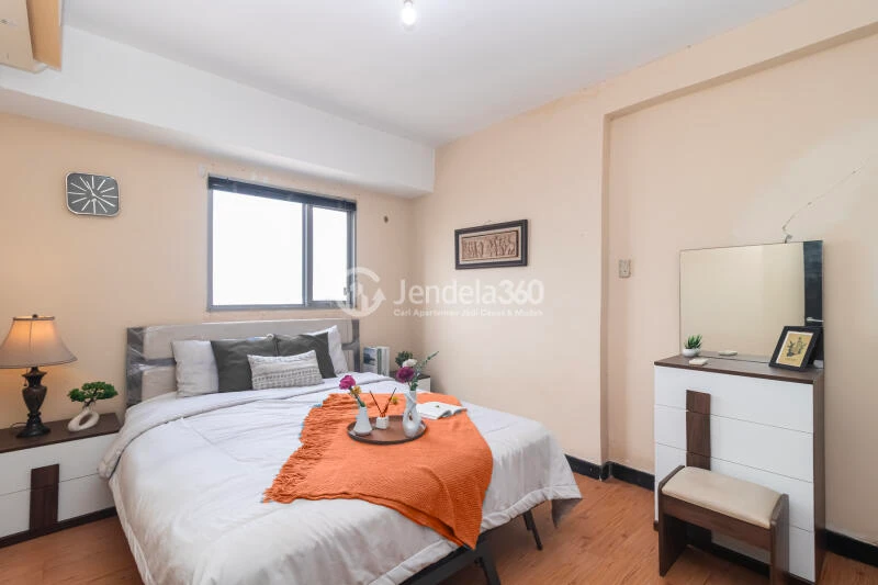 Bedroom 1BR Apartment with City View at The Wave Apartment