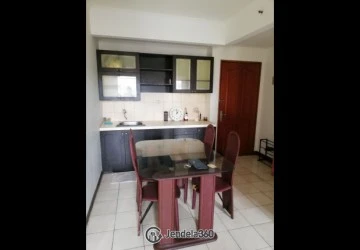 Kitchen Low Floor 3BR Apartment with City View  View at Mediterania Palace Kemayoran