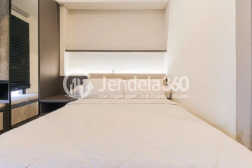 Bedroom High Floor Studio Apartment with City (Timur) View at Vasaka Solterra Apartment