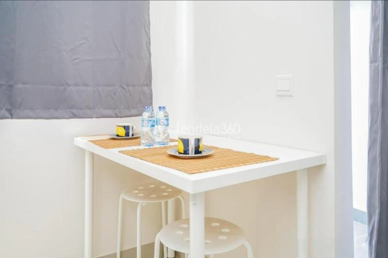 Bedroom Homey Studio Apartment at Parkland Avenue Apartment High Floor