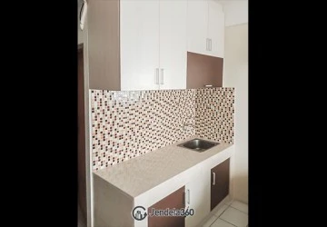 Kitchen Low Floor Studio Apartment with Swimming Pool View at East Park Apartment