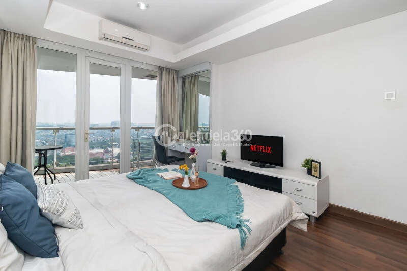 Bedroom Royale SpringHill Residence 1BR View City