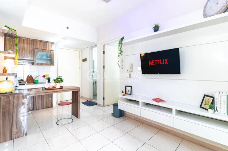 Living Room Well Located 2BR Apartment Low Floor with  View at The Springlake Summarecon
