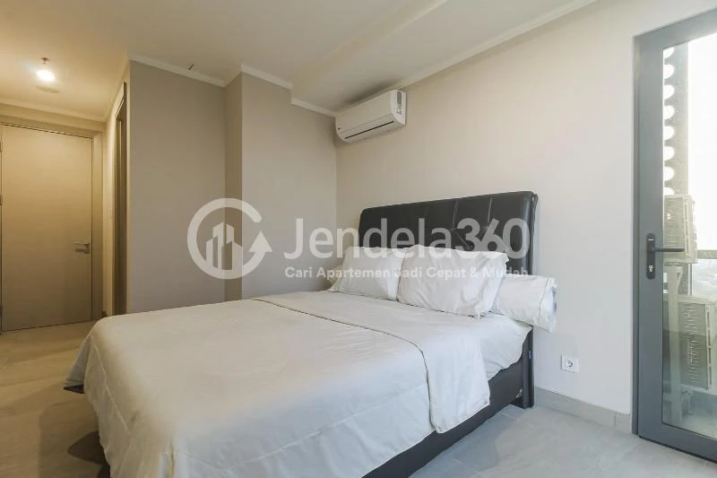 Bedroom 1BR Apartment with City View at Menara Jakarta Apartment