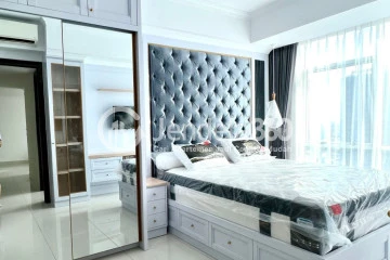 Bedroom 1 2BR Apartment with City View at The Kensington Royal Suites