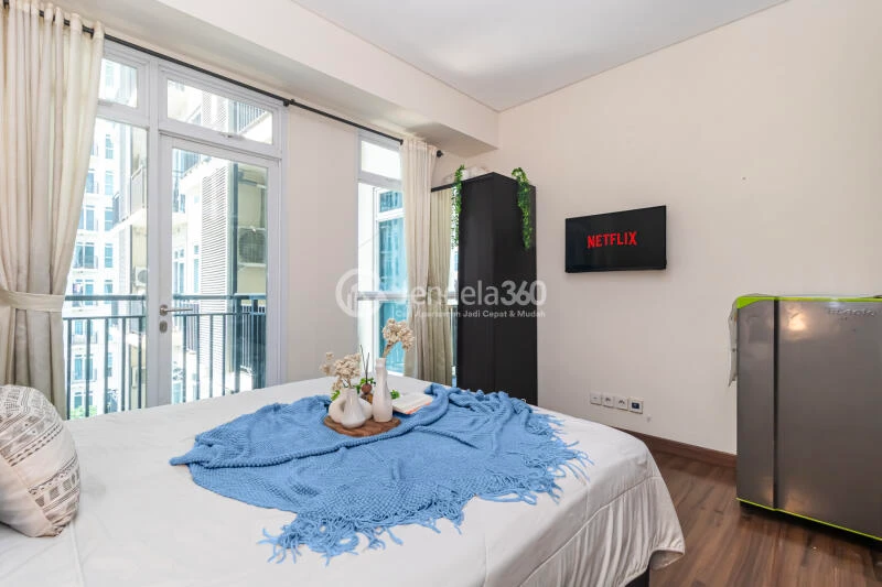Bedroom Comfortable Studio Apartment at Puri Orchard Apartment Low Floor