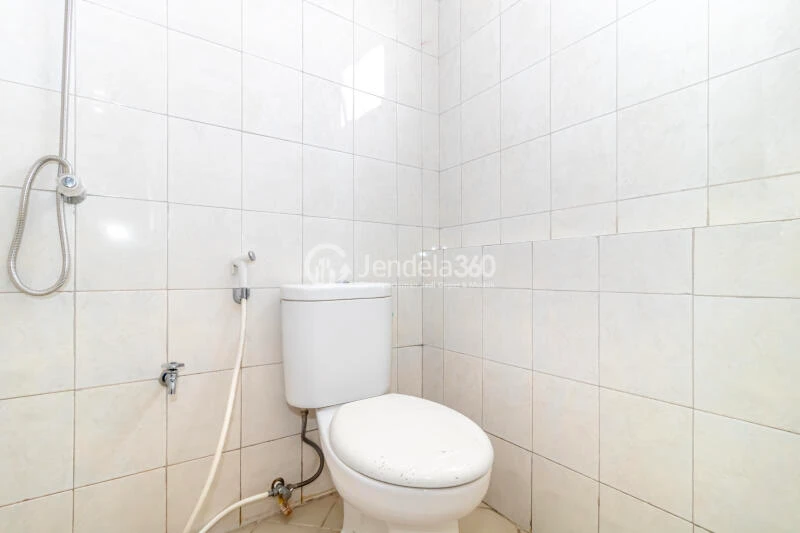 Bathroom Lovely Studio Apartment at Bintaro Park View Middle Floor