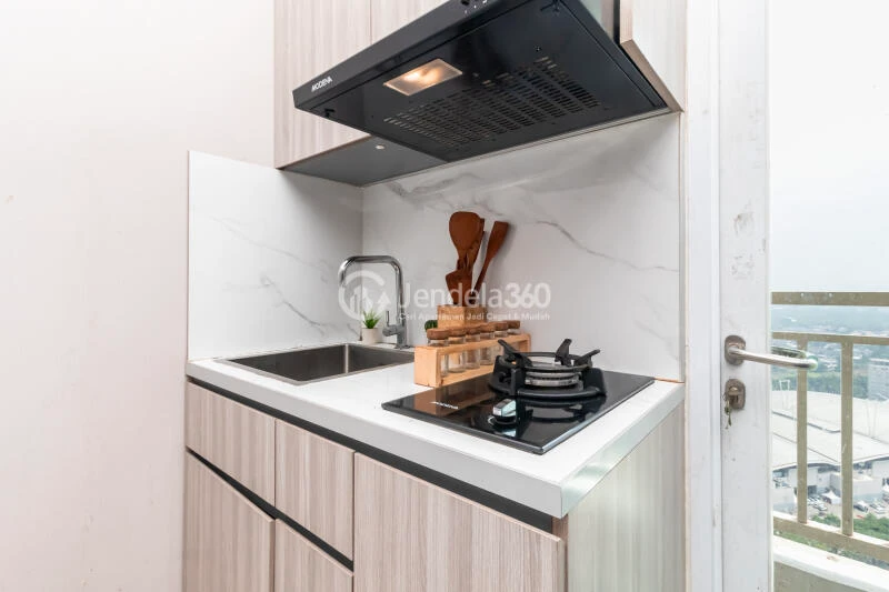 Kitchen Strategic Location Studio Apartment Low Floor with  View at B Residence BSD