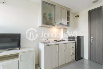 Kitchen Homey Studio Apartment at Bintaro Icon Apartment Tower Amethys