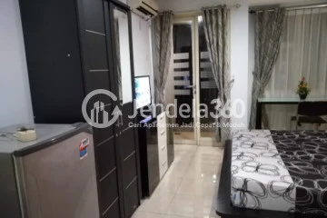 Bedroom Middle Floor Studio Apartment with  View at Margonda Residence 3