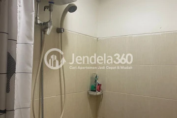 Bathroom Studio Apartment with City View at Easton Park Residence Jatinangor