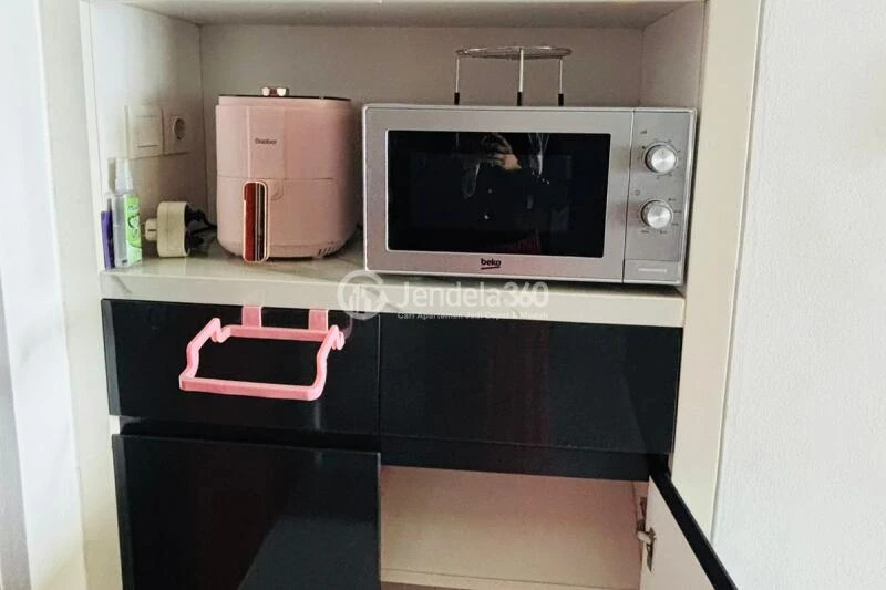Kitchen 2BR Apartment with  View at Skyhouse bsd
