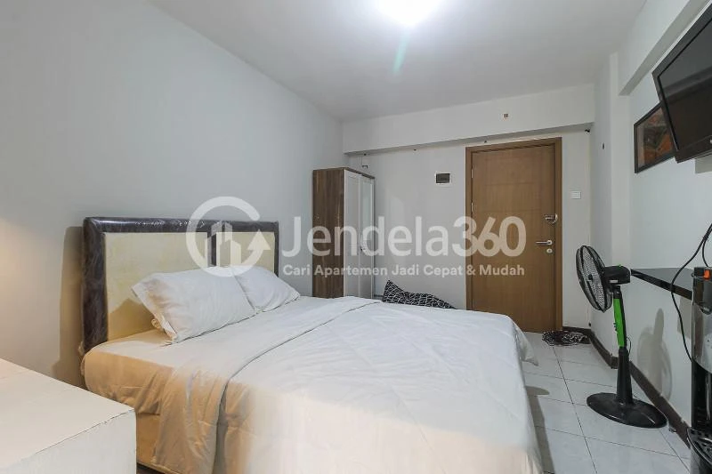 Bedroom Studio Apartment with Swimming Pool View at Cinere Resort Apartment