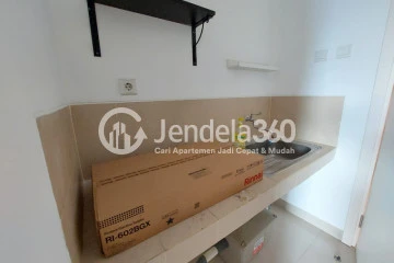 Kitchen Middle Floor Studio Apartment with City View at Kebayoran Icon Apartment