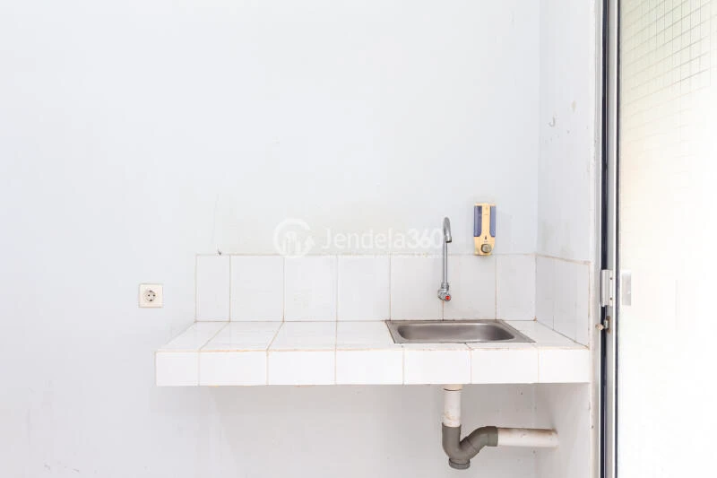 Kitchen 2BR Apartment with City View at Kalibata City Apartment