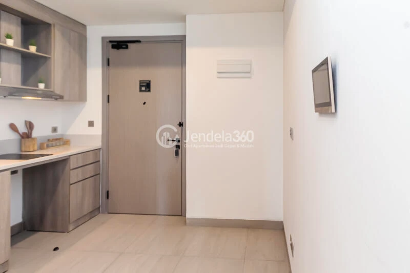 Living Room Stunning 2BR Apartment High Floor with City View at Fatmawati City Center Apartment