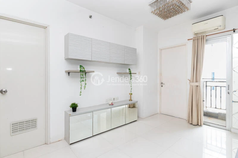 Living Room High Floor 2BR Apartment with  View at Pakubuwono Terrace