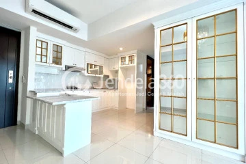 Kitchen 2BR Apartment with City View at The Kensington Royal Suites