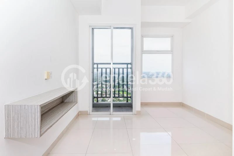Bedroom High Floor Studio Apartment with City View at Serpong Garden Apartment