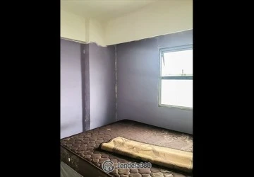 Bedroom Homey 2BR Apartment Low Floor with city view View at Gateway Apartment