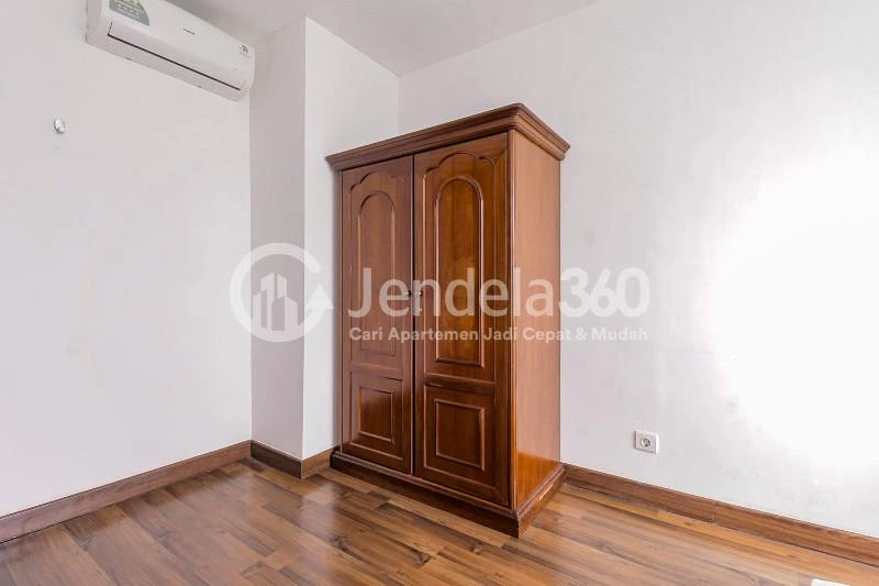 Bedroom 2 2BR Apartment with City View at AKR Gallery West Residence