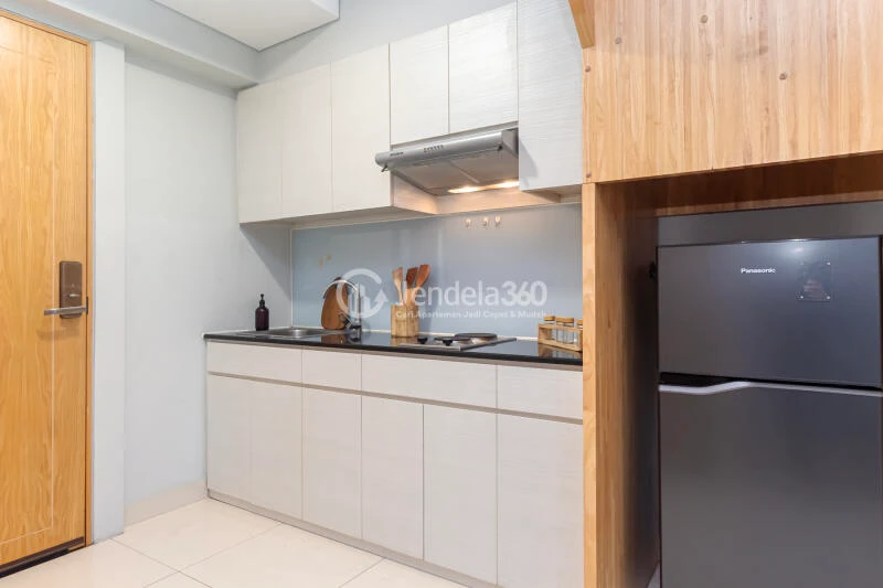 Kitchen Maqna Residence 2BR Fully Furnished