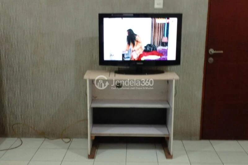 Bedroom Low Floor Studio Apartment with West View at MT Haryono Residence