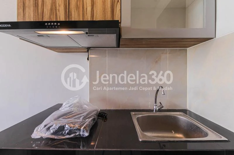 Kitchen Comfy Studio Apartment at Serpong Garden Apartment, Close to BSD
