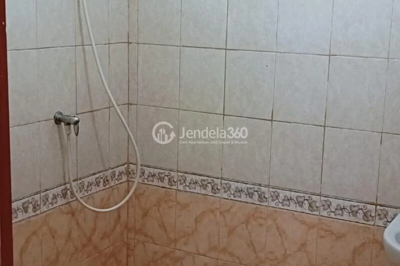 Bathroom 3BR Apartment with - View at Grand Palace Kemayoran
