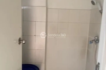 Bathroom 2BR Casablanca East Residence Apartment at Low Floor